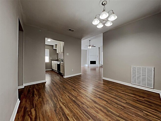 Building Photo - 22110 Singing Spurs Dr