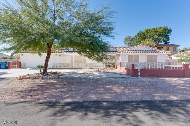 Foto del edificio - 2121 Rosanna St