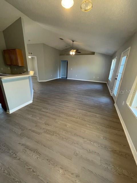 Building Photo - 48 Renworth Ln
