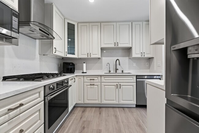 Foto del edificio - 10475 Newhome Ave