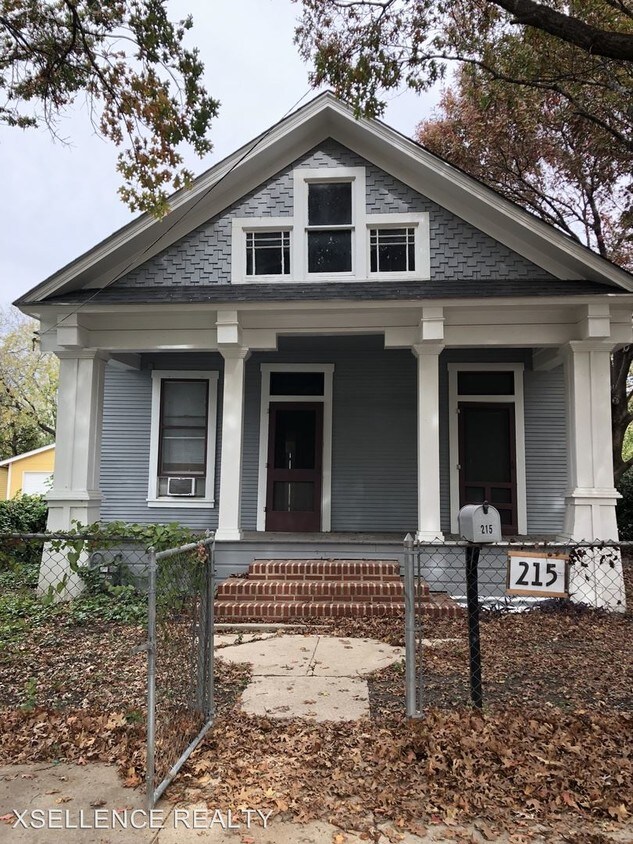 2 br, 1 bath House 215 MASON House Rental in San Antonio, TX