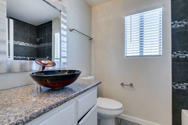 Building Photo - Charming 3-Bedroom Home in N Las Vegas