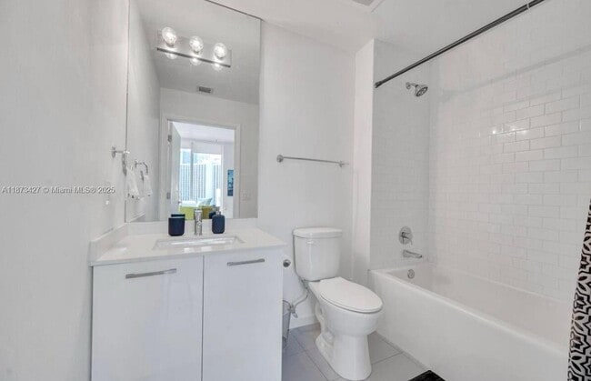 Building Photo - 151 SE 1st St