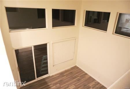 Building Photo - 3 br, 3 bath House - 12 Valmarana Aisle