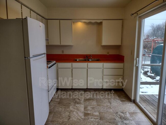 Foto del edificio - 3050 NE Johnson St