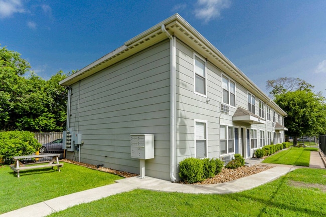 Foto del edificio - 3803 Hardy St
