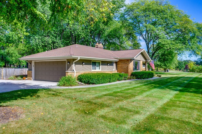 Foto del edificio - 2820 St James Ln