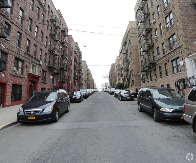 Building Photo - 343 E 195th