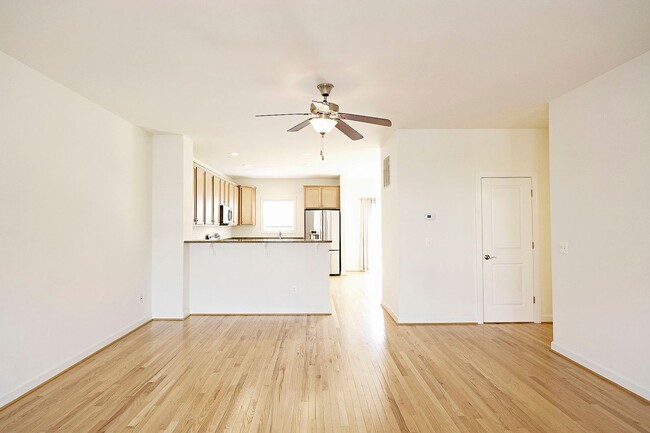 Building Photo - Pet-Friendly Townhome Near Downtown Crozet
