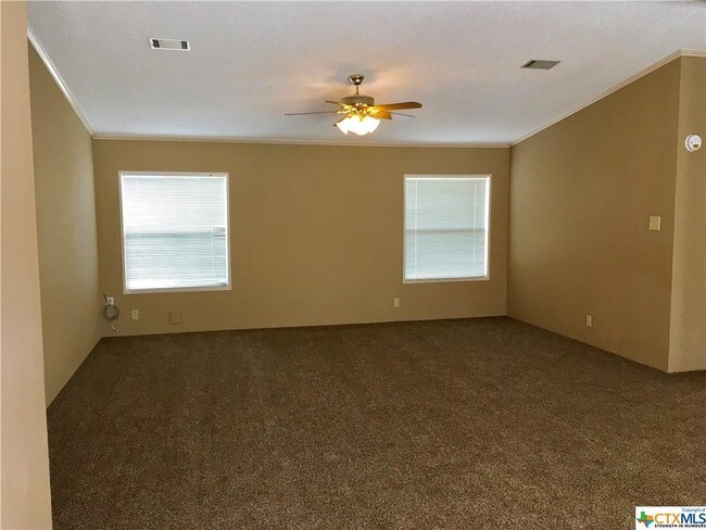 Building Photo - 11380 Rebecca Creek Rd