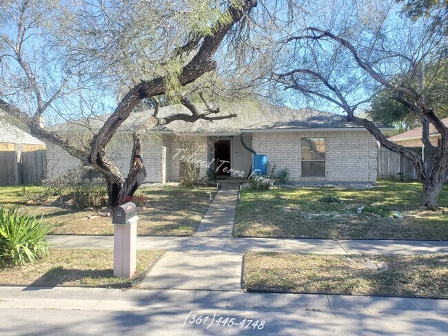 Foto del edificio - 2750 Silverspur Dr