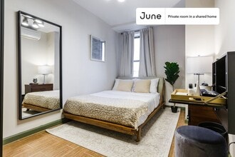 Building Photo - Room in Shared 3 bed/1 bath home in Chinatown