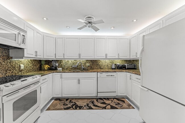 Foto del edificio - 5420 N Ocean Dr