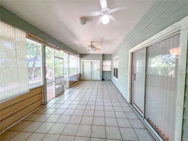 Foto del edificio - 4332 NW 34th Dr