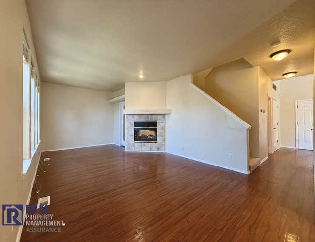 Building Photo - Spacious 4BR/2.5BA Beaverton Home with 3-Car Garage and Covered Deck