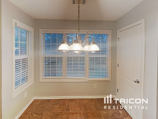 Building Photo - 45 Shenandoah Ln