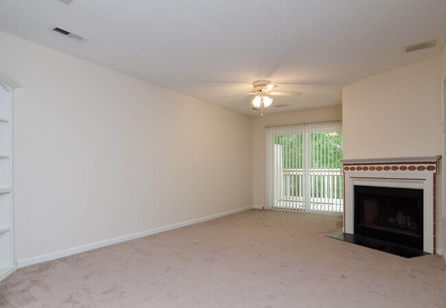 Foto del edificio - 410 Forest Park Rd