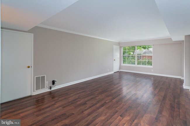 Building Photo - 7621 Tremayne Pl