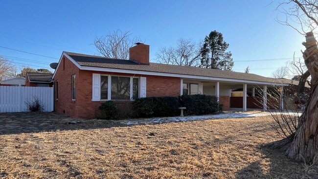 Foto del edificio - Your Perfect Ranch-Style Retreat – Big Spring’s Best-Kept Secret!