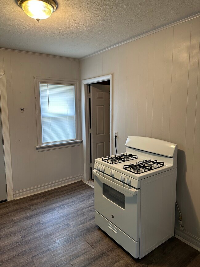 Foto del edificio - 308 SW 44th St