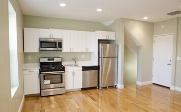 Building Photo - 4 Kearsarge Ave