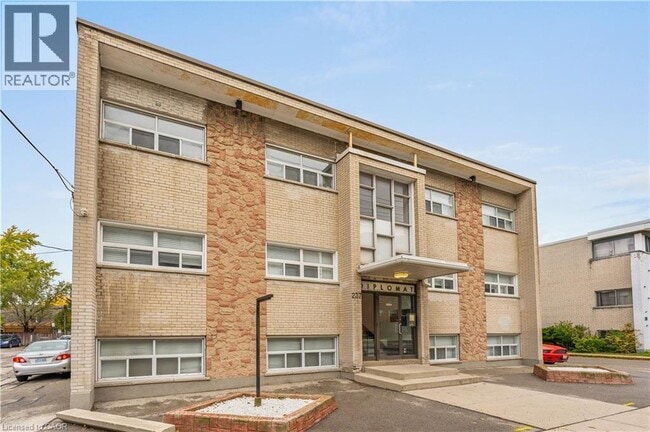 Building Photo - 237 Mohawk Rd E