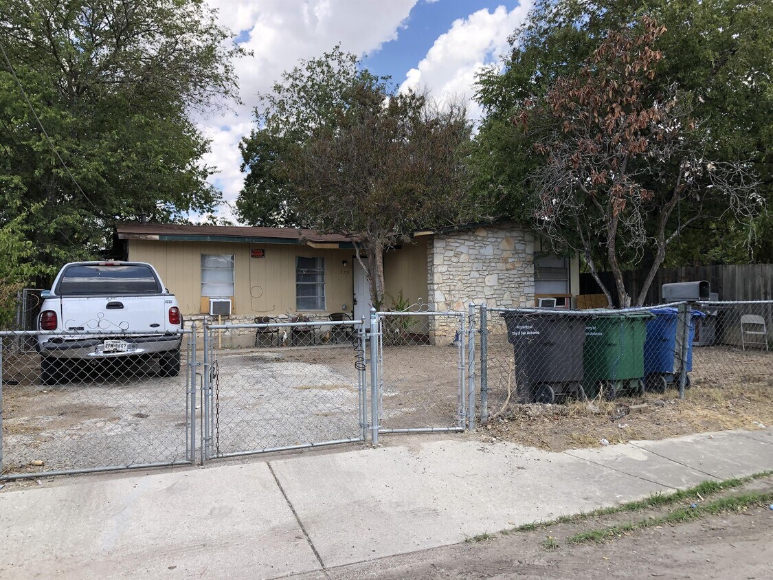 Primary Photo - 375 Dorie St