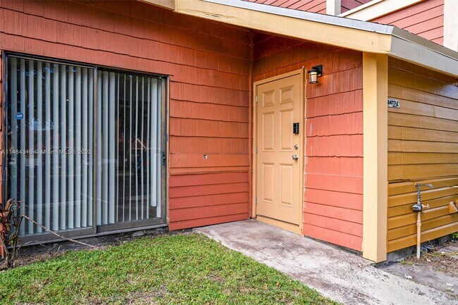Building Photo - 2417 NW 55th Terrace