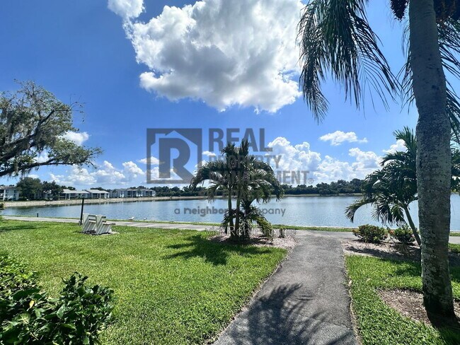 Building Photo - 4701 Lakeside Club Blvd