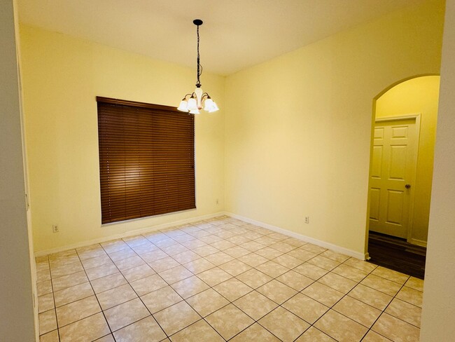 Building Photo - 3BD/2BA Gem in Brighton Lakes Community!