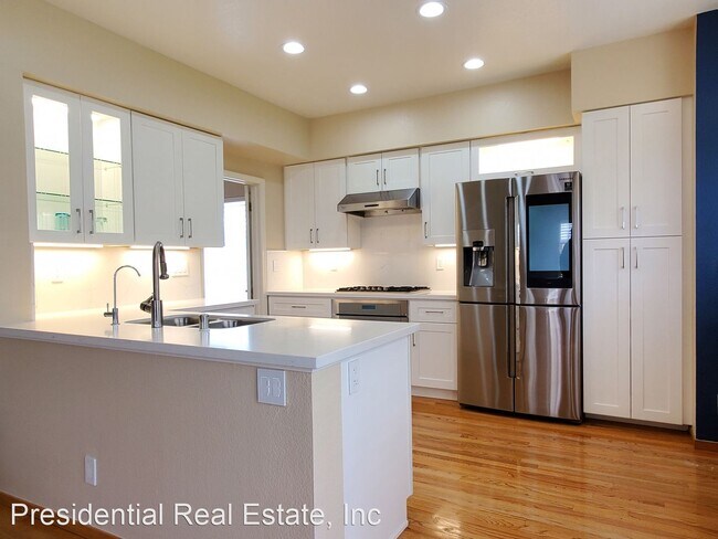 Building Photo - 4 br, 3 bath House - 11761 Sierra Spring C...