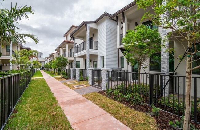 Foto del edificio - 4769 NW 83rd Pkwy