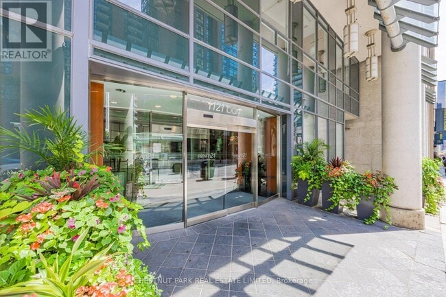 Building Photo - 1121 Bay St.