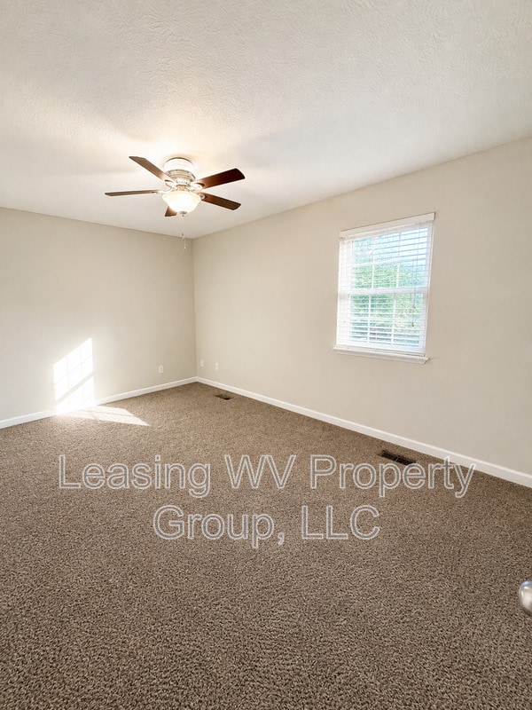 Building Photo - 39 Beaver Dr