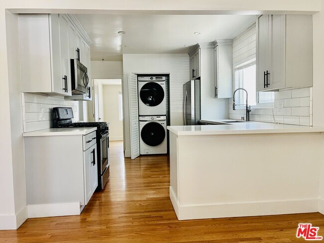 Foto del edificio - 2908 Glenhurst Ave