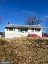 Building Photo - 7297 Jacksonville Ave