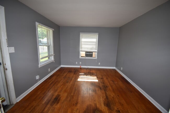 Foto del edificio - 406 Hietts Ln