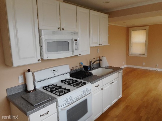 Building Photo - 1 br, 1 bath Apartment - 59 Keystone Way