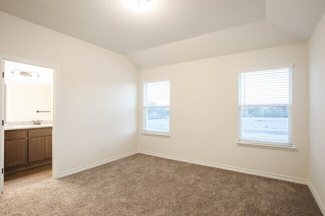 Building Photo - 13838 Enzo Gate