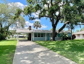 Building Photo - 694 Layport Dr