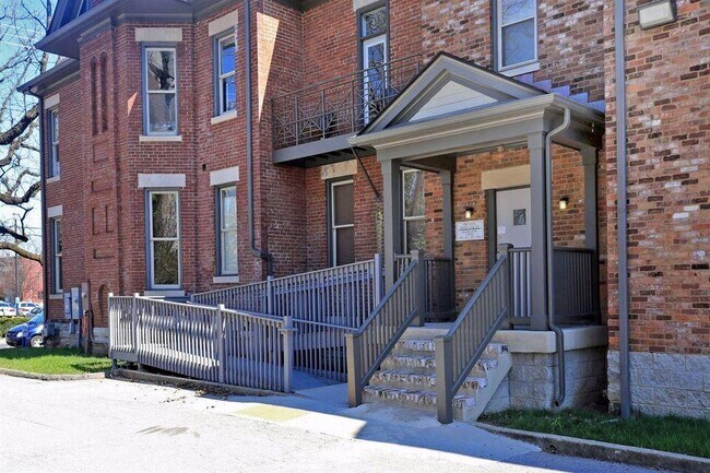 Foto del edificio - 508 W 2nd St