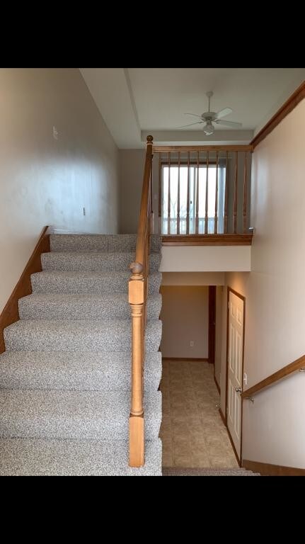 Building Photo - 7221 Hedge Lane Terrace