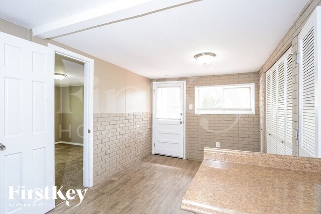 Foto del edificio - 2293 Maxville Ln