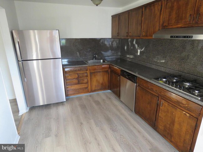 Building Photo - 3712 Mechanicsville Pl