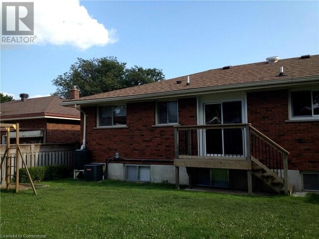 Building Photo - 26 Wiltshire Dr
