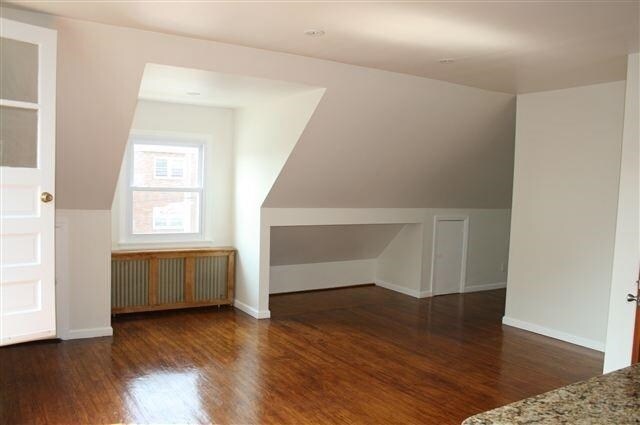 Building Photo - 438 New York Ave