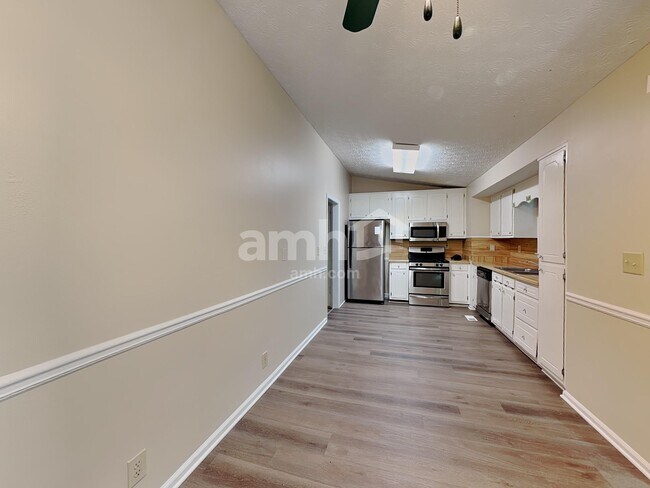 Foto del edificio - 3664 Stonewall Dr NW