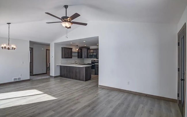 Building Photo - 2293 Carlone St