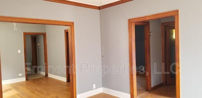 Foto del edificio - 8608 S Kingston Ave