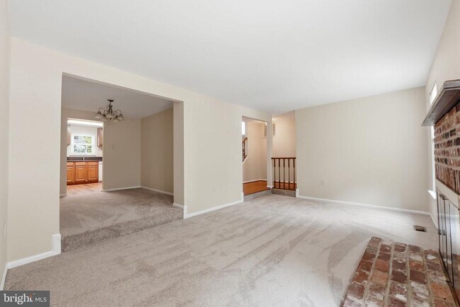 Foto del edificio - 10065 Chestnut Wood Ln